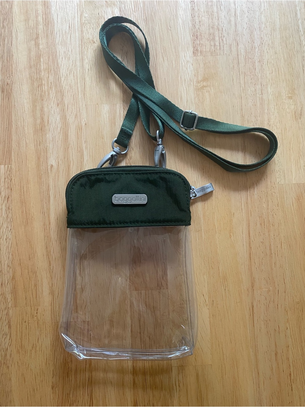 Baggallini Clear Crossbody Purse with Green Top 5x7 in Stadium Bag